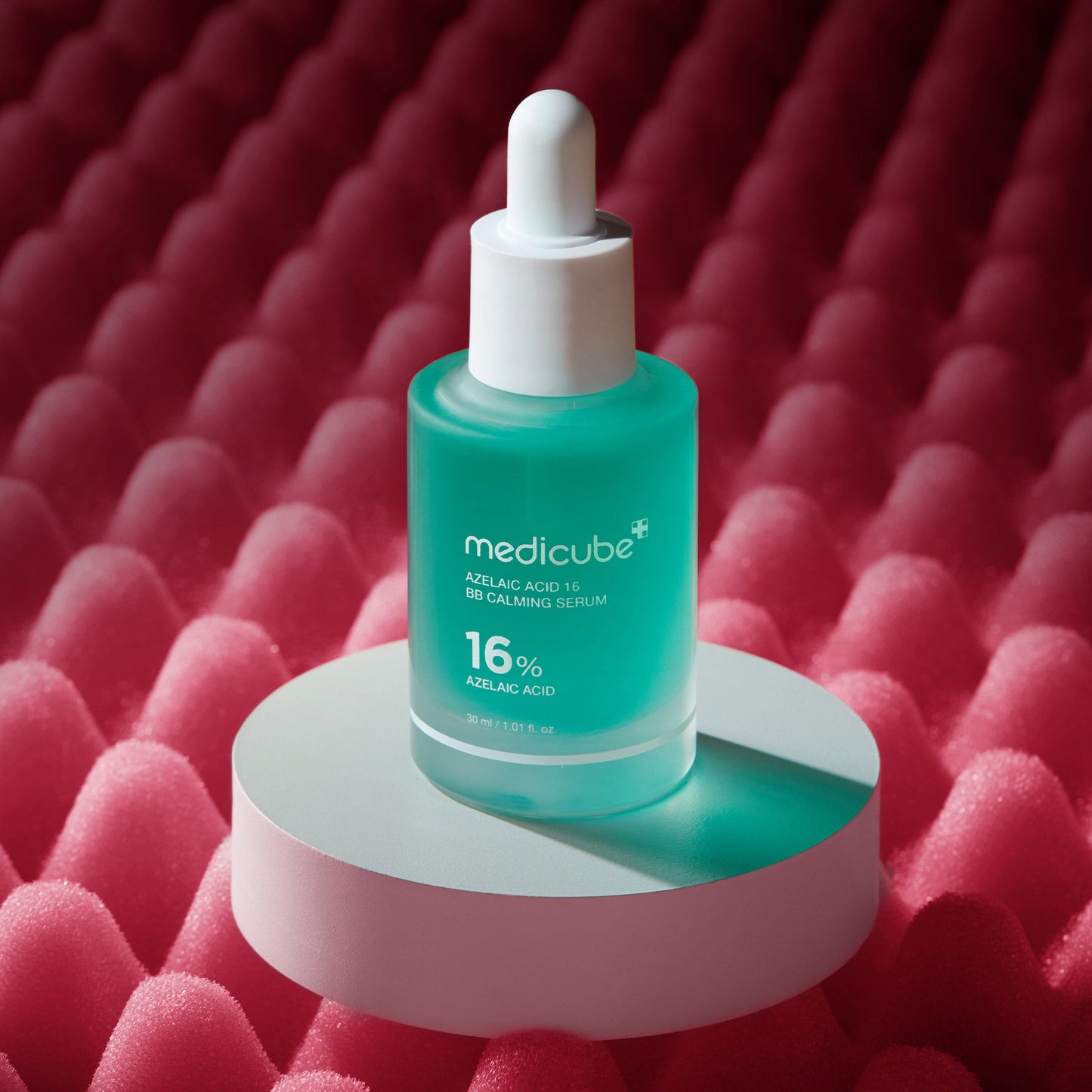 Azelaic Acid 16 Calming Serum for a Smooth Radiant Looking Finish