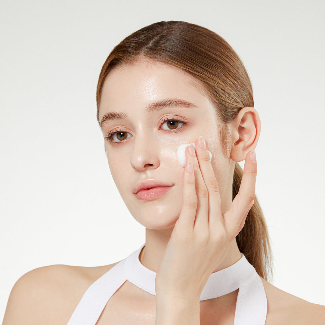 US ONLY Collagen Glow Bubble Serum for a Smooth Radiant Looking Finish